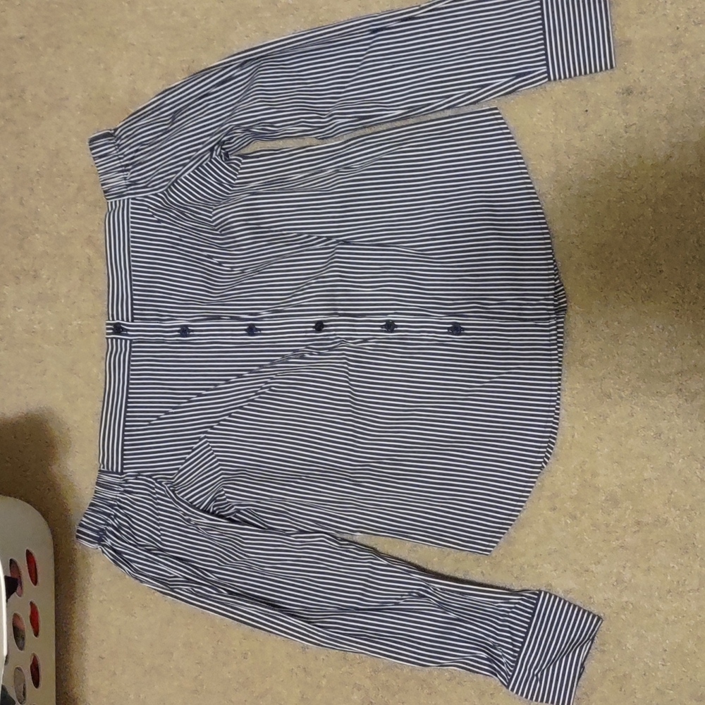 Off the shoulders shirt